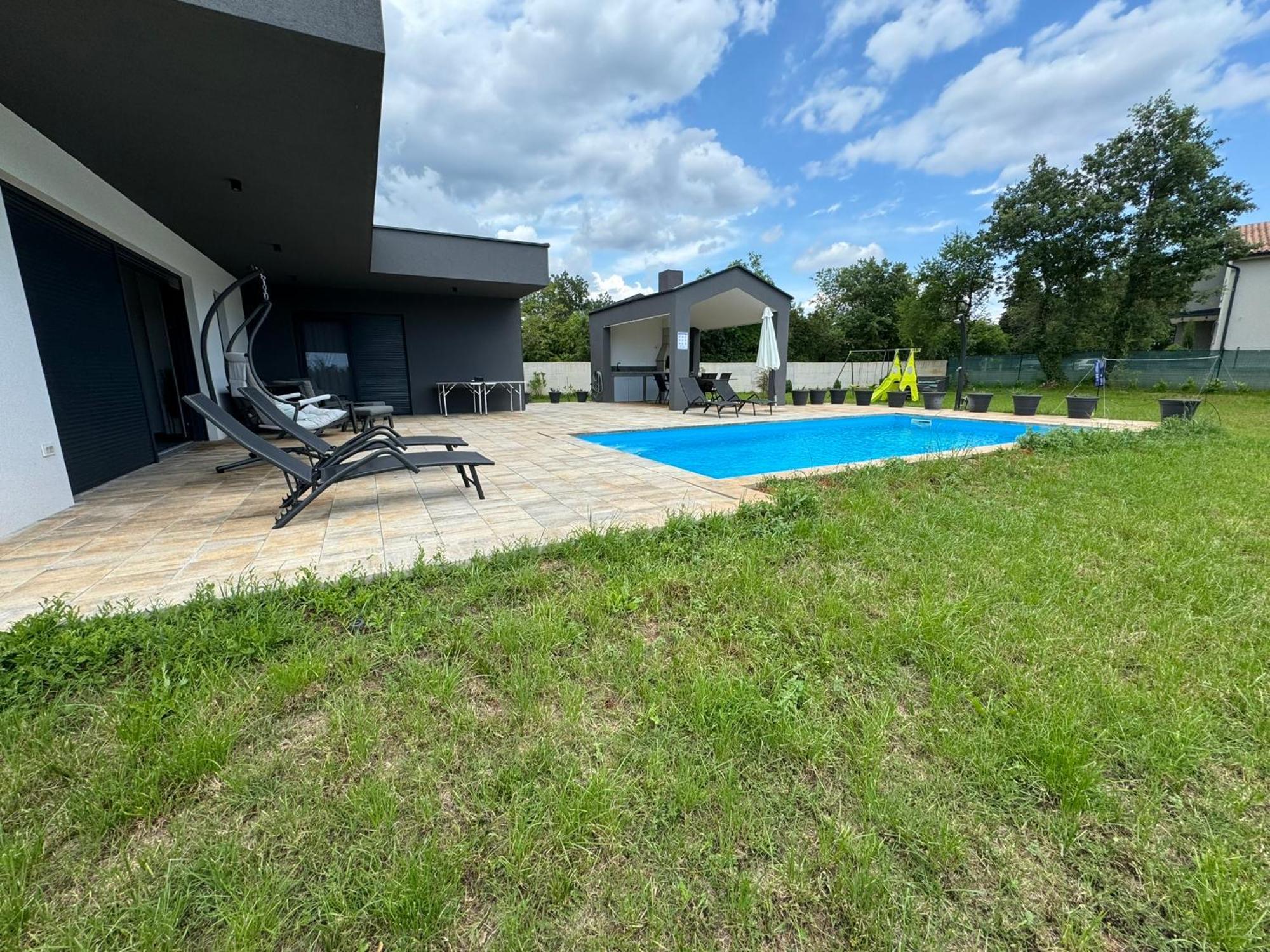 Nora With Heated Pool *