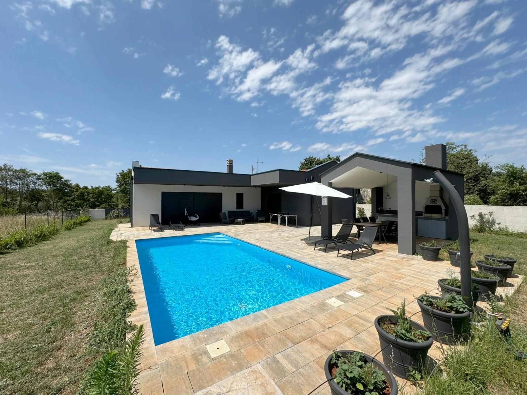 Villa Nora With Heated Pool Marcana